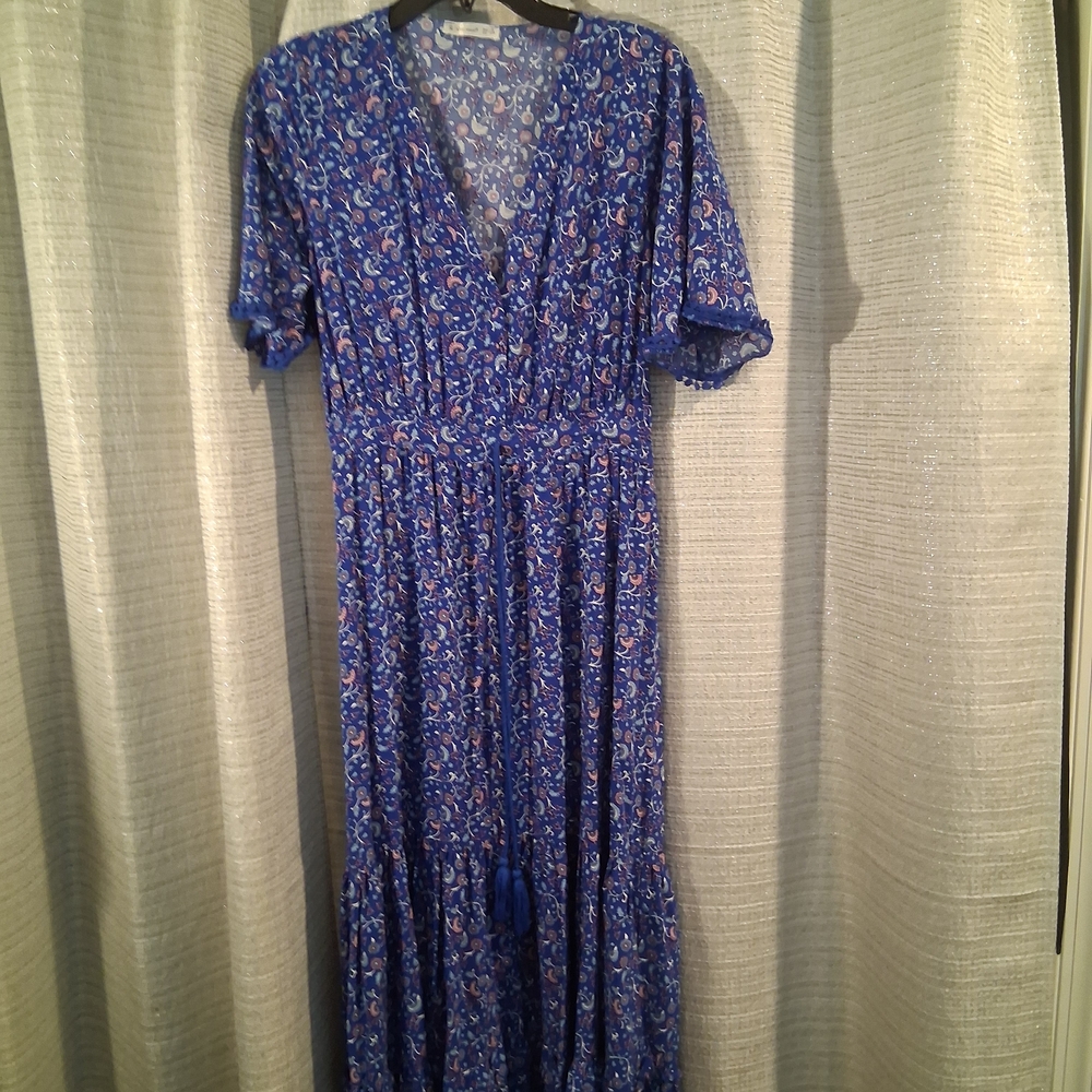 Chic Blue Floral Maxi Dress